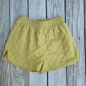 Cider olive green quilted shorts size Medium